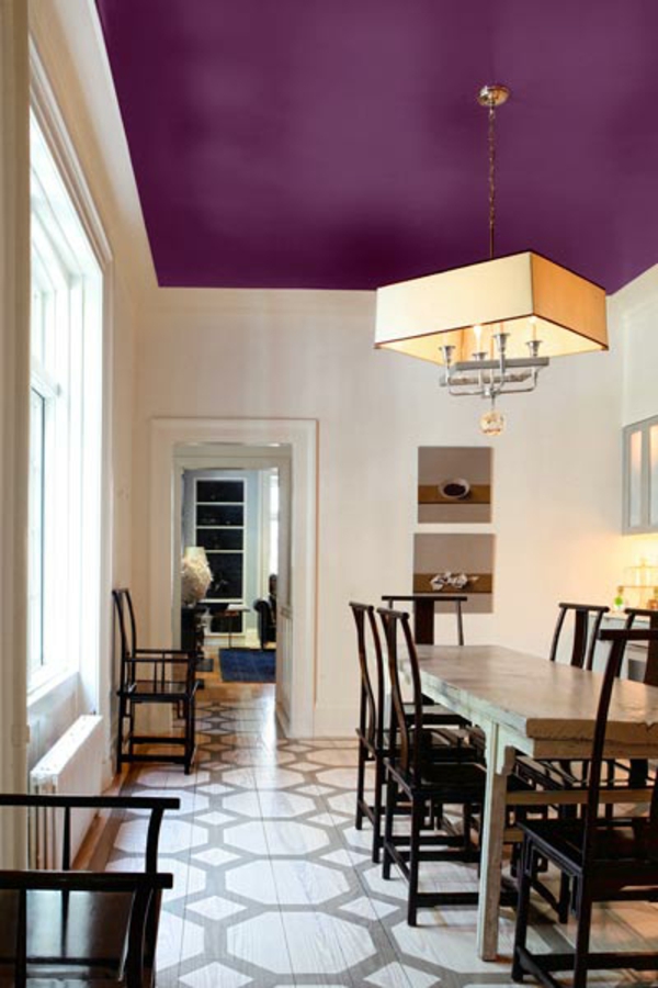 שטיח - מבטא סגול בחדר האוכל