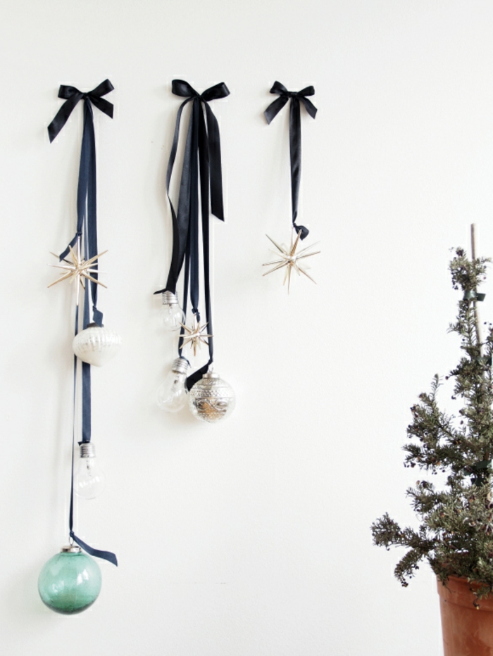 decoración bombilla, arco azul oscuro, bola de Navidad, estrellas, peras
