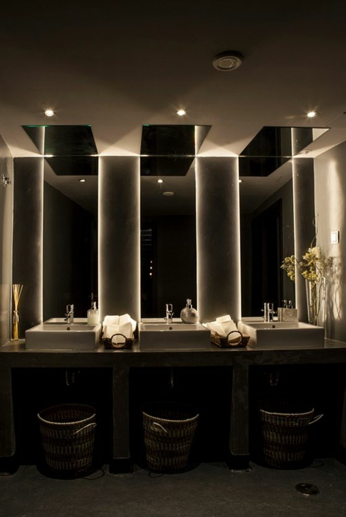 10 salles de bains design-idées-rêve bader-salle de bains-en-miroir noir avec éclairage