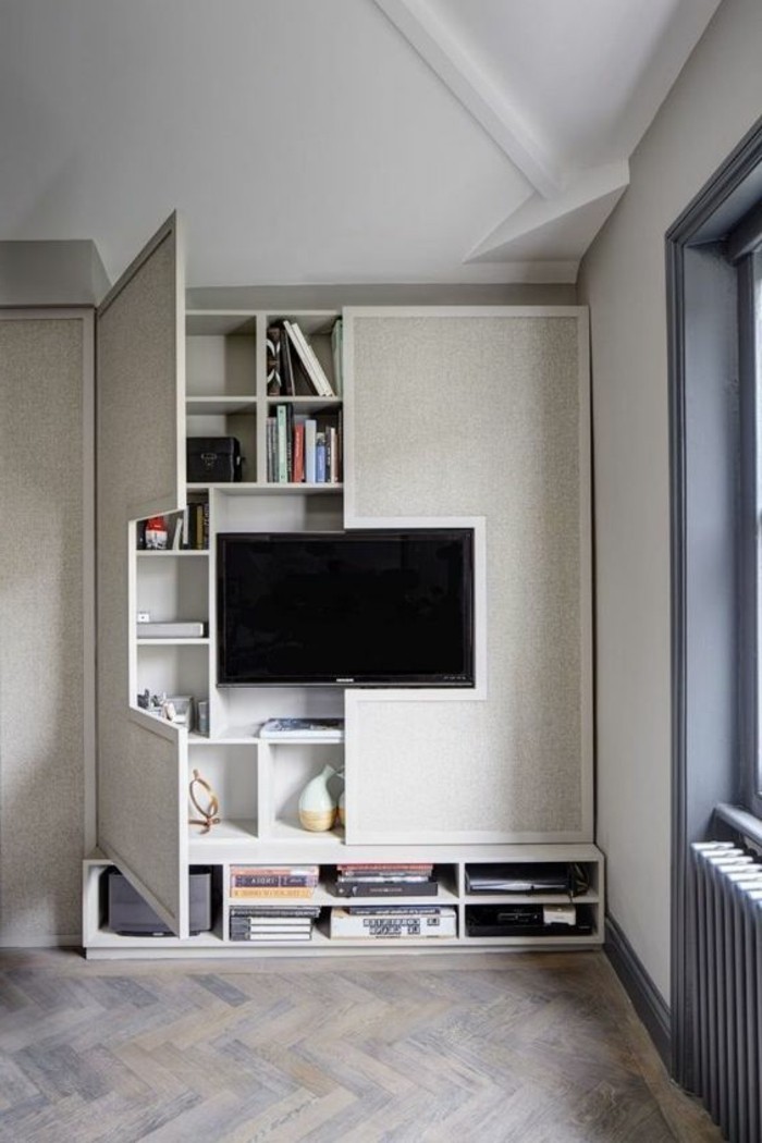 10 τετραγωνικών μέτρων υπνοδωμάτιο που τηλεόρασης ντουλάπι-με-πόρτες-ενσωματωμένα ράφια-parkettboden
