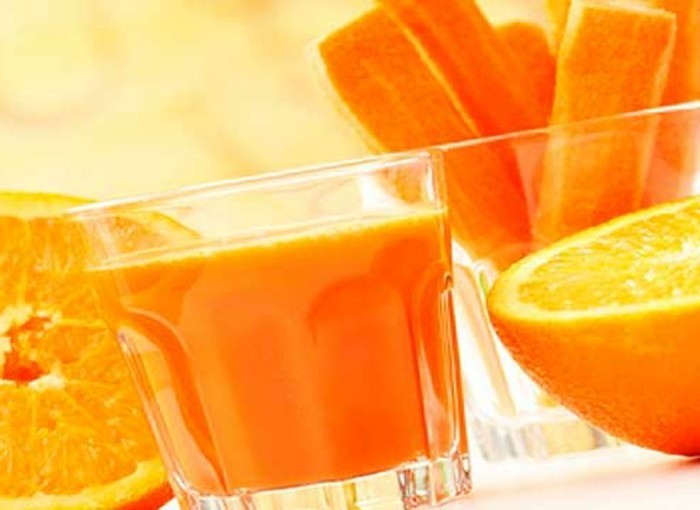 детоксикация детоксикация стъкло-сок-оранжево-морков