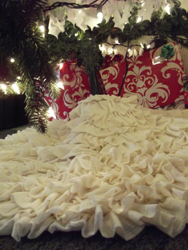 fehér karácsonyi dekoráció - nagyon elegáns megjelenés