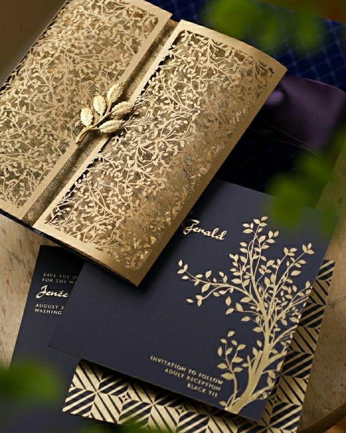 elegantan vjenčanje pozivnice i zlato-lista ukras izvrsno-luksuzni