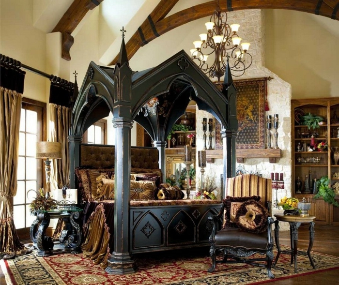 gotička namještena spavaća soba s crnim drvenim duplim krevetom, pomičnim krovom, gotičkim namještajem