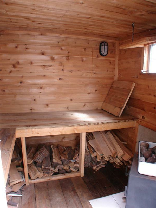 Jardin bois Sauna par l'intérieur