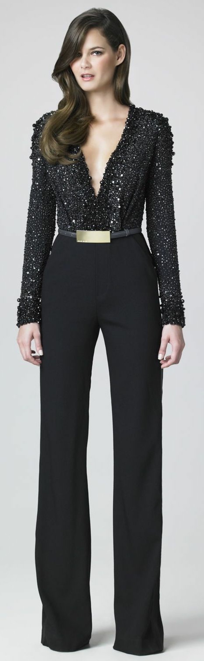pantalon 9-robe-noire-shirt chic et or Guertel-glitter-effet Mitel cheveux longs
