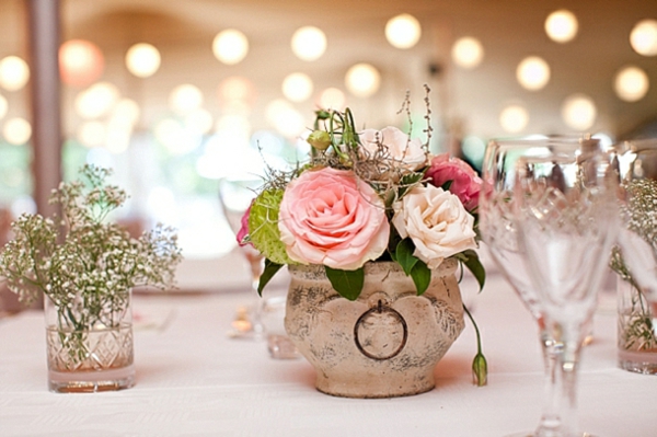 asztal-deco-tavaszi esküvő-rózsaszín-rózsaszín