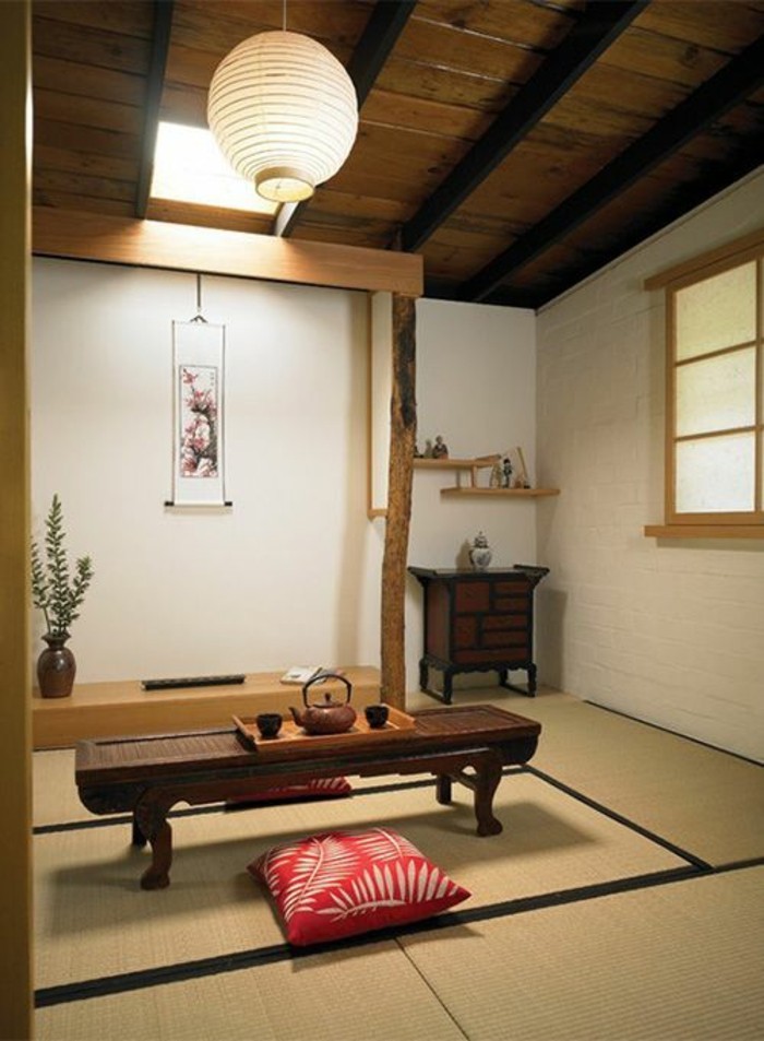 decoración de la mesa de Asia con la tetera japonesa