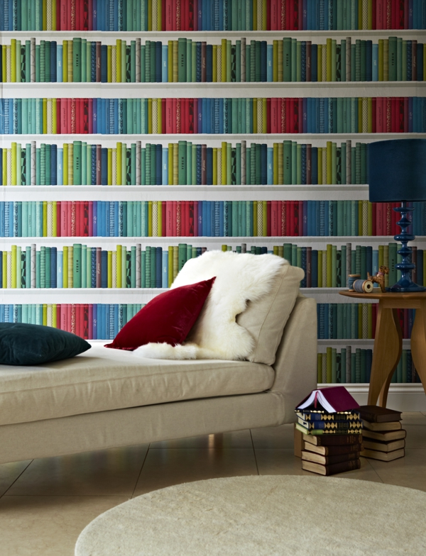 Книги за стена с цветни книги-преоразмеряват