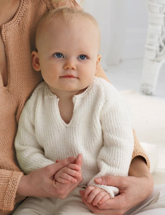 बेबी स्वेटर संगठित सफेद और महिलाओं के स्वेटर