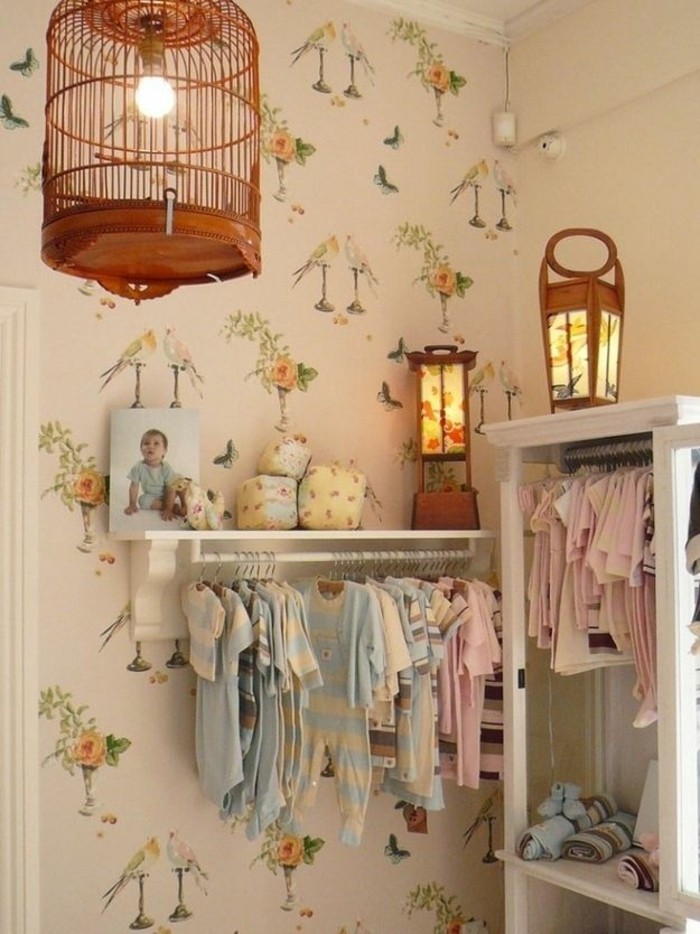 Бебешки спалня, килер бебешки дрехи интересни светлини-фантазия-wanddeko-колоритен-тапети-с-флорални мотиви