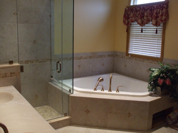 Baignoire pour-petite salle de bains-design classique