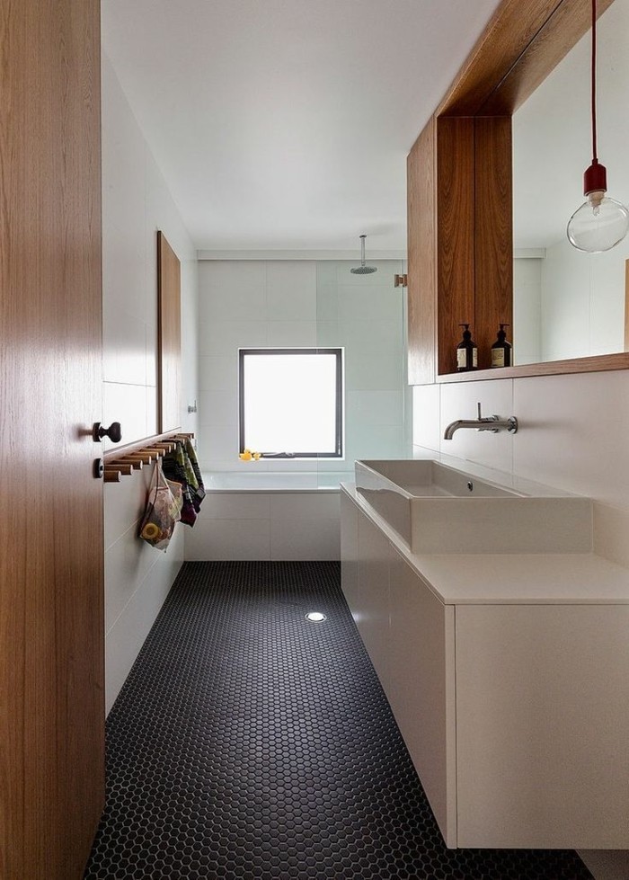 बाथरूम की दीवारों-बिना-टाइल-छोटे बाथरूम-साथ पेंट-दीवारों और पैनलों