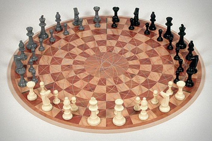 Популярните настолни игри шах по три хора