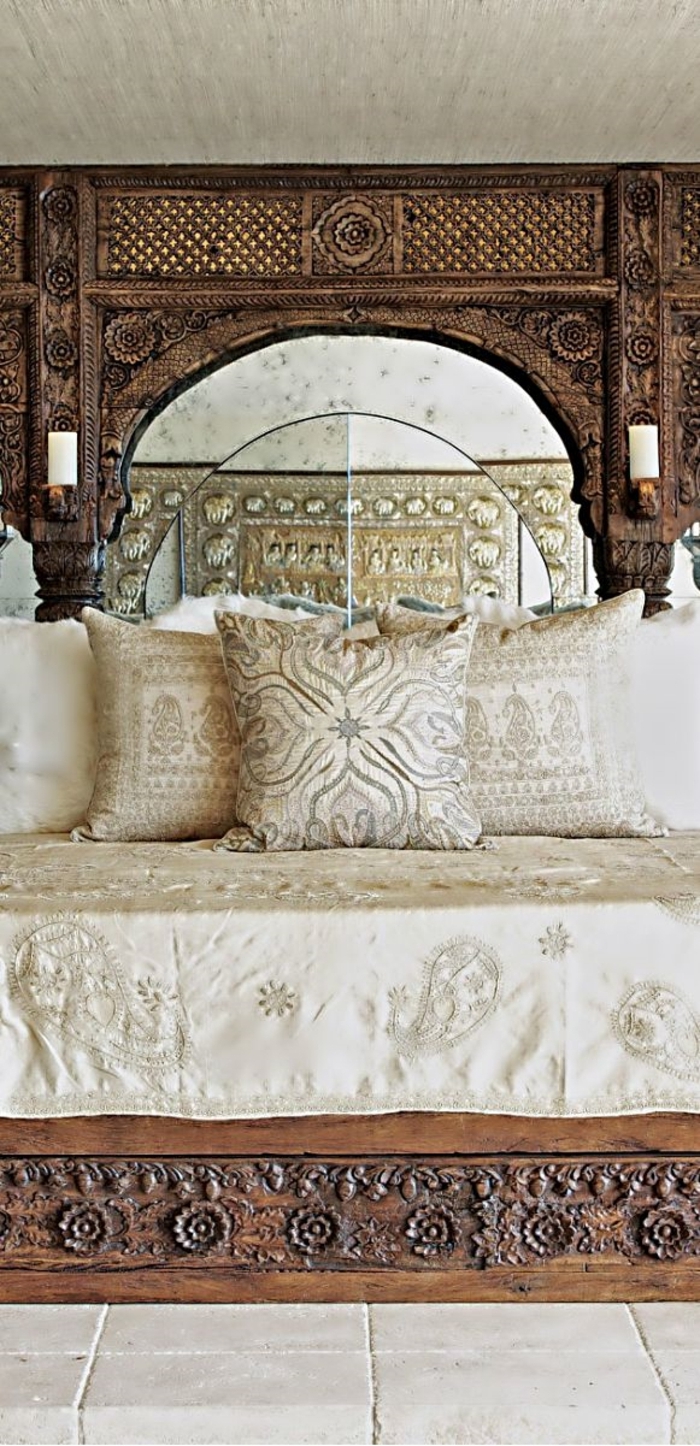 Boho-sobni drveni krevet Ogledalo Boho jastuk