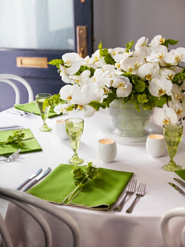 Zöld-fehér-orchidea-asztal-deco