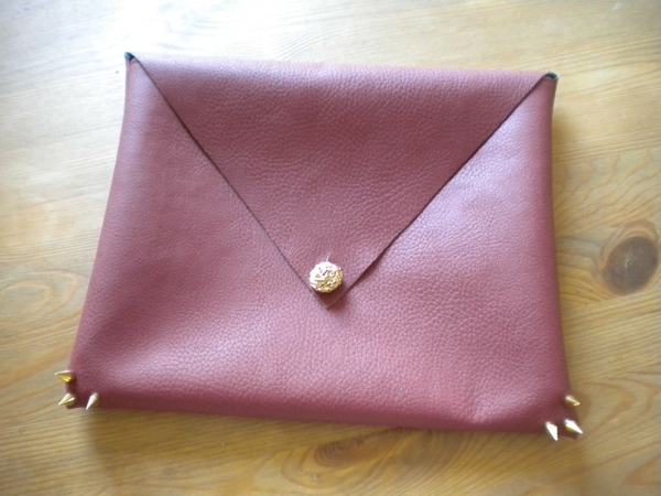 sac en tissu auto-cousu - avec un bouton - nuance de couleur intéressante