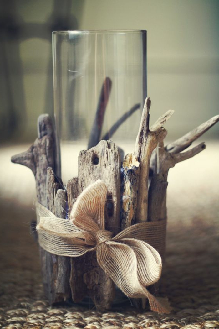 Asztal vagy ablak dekoráció A szalaggal díszített driftwood díszíti a nyári kézműves ötletet