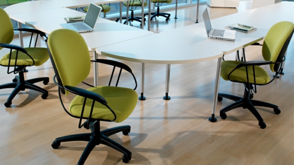 Καρέκλες-με-super-design-και-μοντέρνο χρώμα