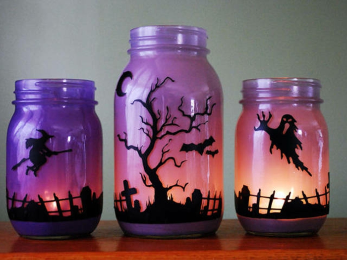 Decoración de tarro de albañil púrpura para Halloween, un cementerio con monstruos