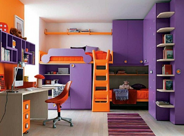 Superposés avec escalier et en orange couleur