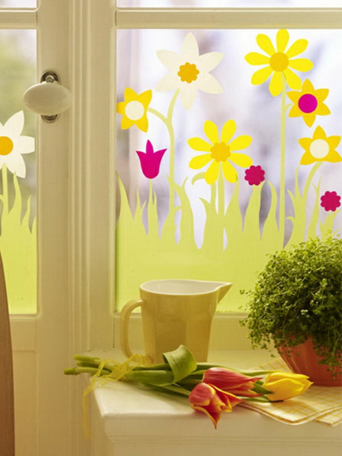 Ablakképek húsvéti virágos mintával és virágos dekóval