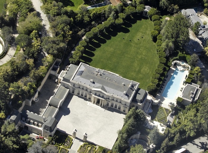Fleur-de-Lys-Beverly Hills-the-eniten taloa maailmanympärimatkaa