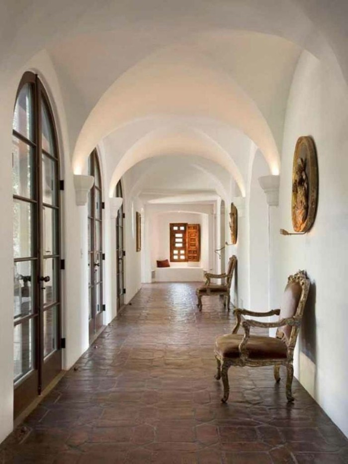 idées de style Couloir avec des chaises-en-baroque