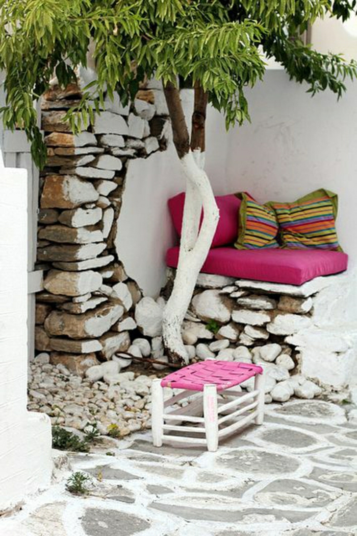 Vrt u mediteranskom stilu Jastuk maslinovo boje dekorativne kamenje