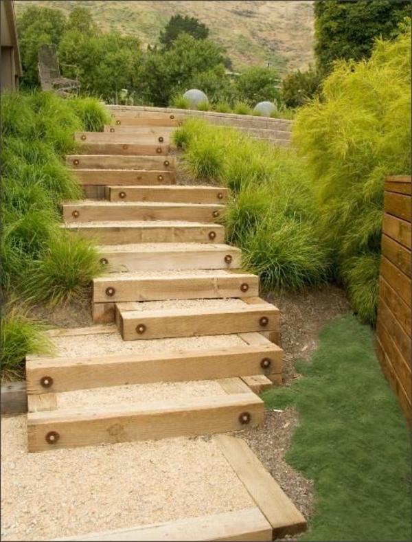 Κήπος σκάλες-με-ξύλινη κατασκευή