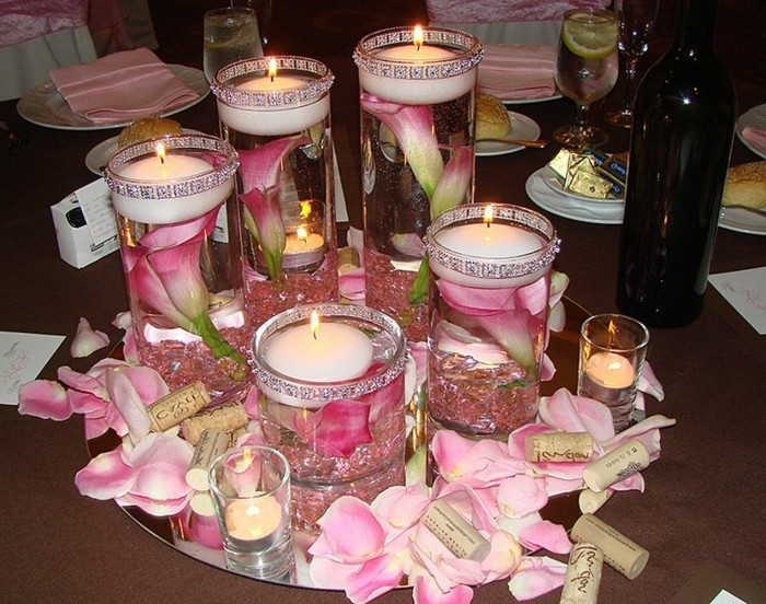 Gafas-de-velas-con-flores de color rosa
