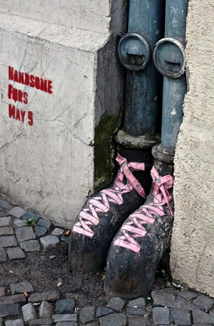Графити улично изкуство тръби Пантофки-смешно