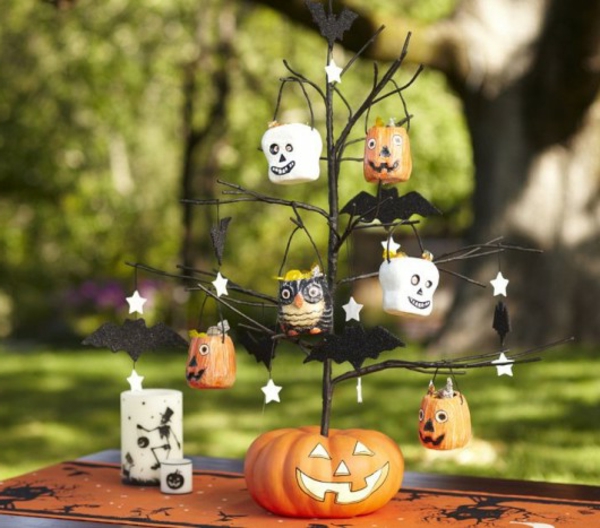 Направете сами Хелоуин украса себе си-dinker-дърво-от-клонка Хелоуин украса