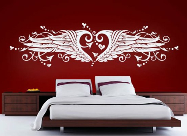 Coeur avec ailes-murs-underline idées-chambre-gris literie