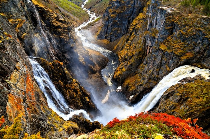 Wallpaper Водопад на-пленително красив пейзаж