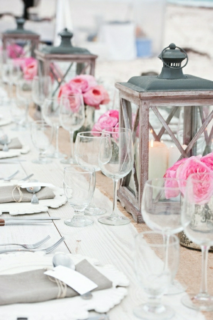 Сватбена маса декорация на цветя фенер свещи