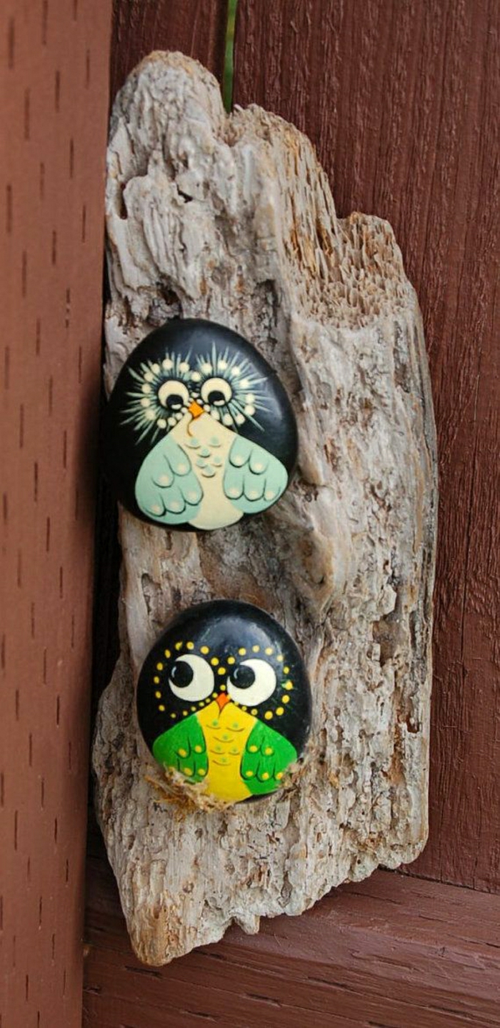 Два дървени декоративни ръчно рисувани камъни Birds чертежи