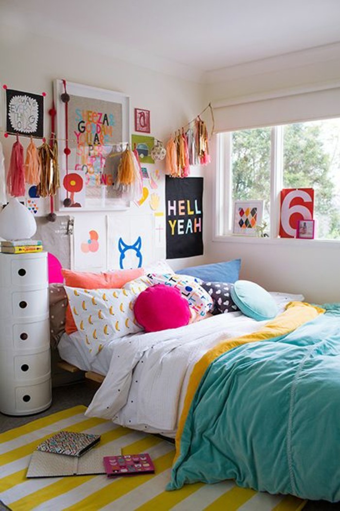 युवा बेडरूम आंकड़े-साथ-रंगीन रंग