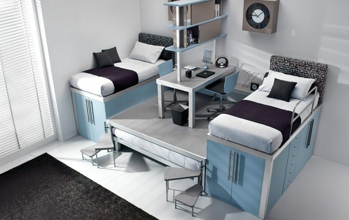 غرفة الشباب مع لون سرير مرتفع في الزرقاء