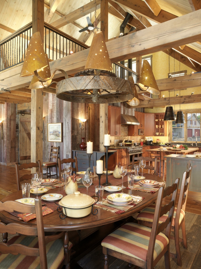 Cocina-comedor-moderna-diseño-país-estilo de los muebles vajilla vela lámparas antiguas, ambiente acogedor