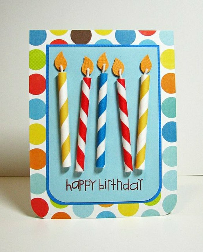 Cumpleaños de la tarjeta con velas de diseño propio