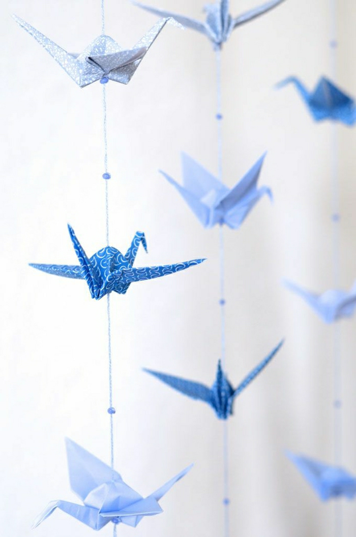 Детска стая украса висяща оригами кран