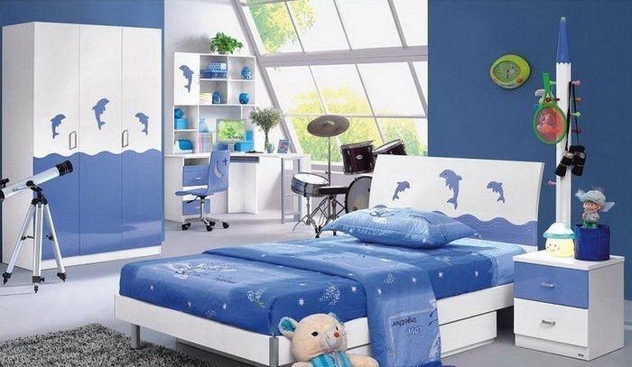 Детски грим момче стая със синьо-като основен елемент
