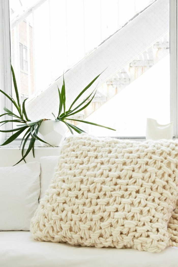 Jastuk-plesti DIY ideja pletene jastuk krem ​​boje