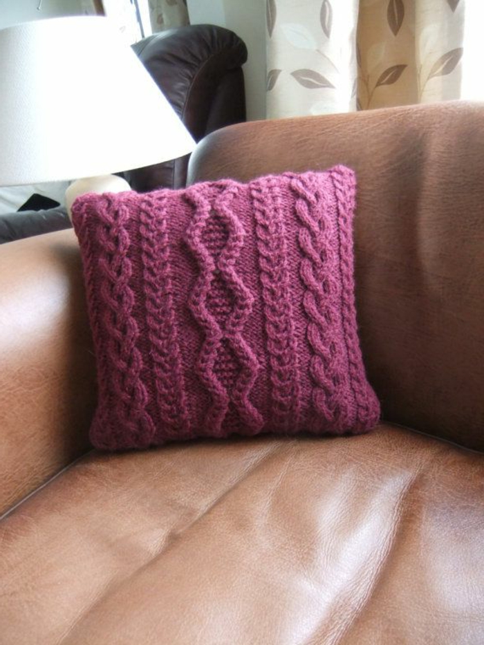 Almohada de punto trenzado patrón modelo-púrpura hecho a mano de color