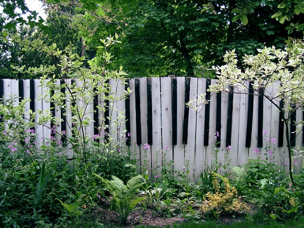 Piano dizajn ideje vrtne ograde figure od drveta