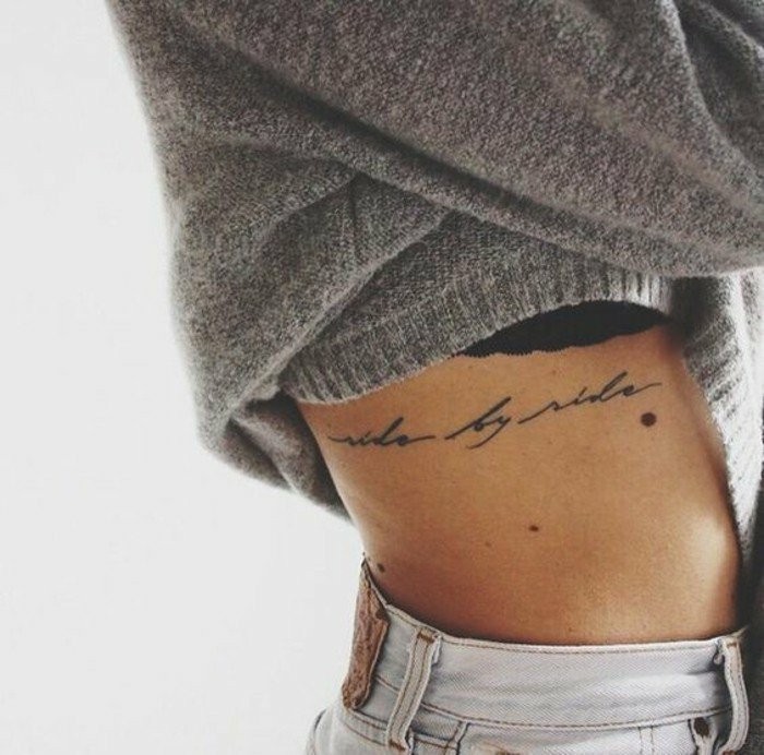 Kis-tetoválás-egy-felirattal