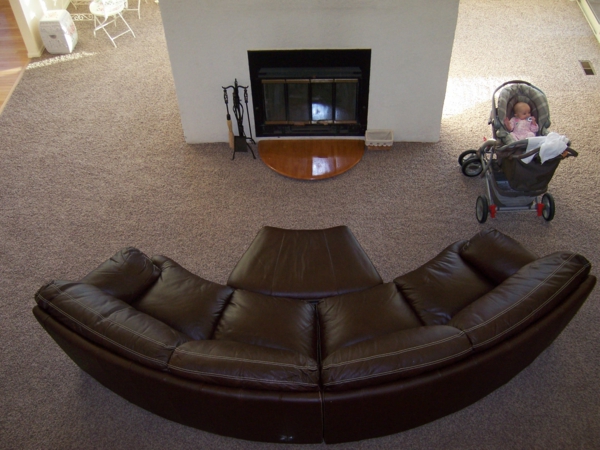 Bőr kanapé kanapé félkör alakú nappali tervezés