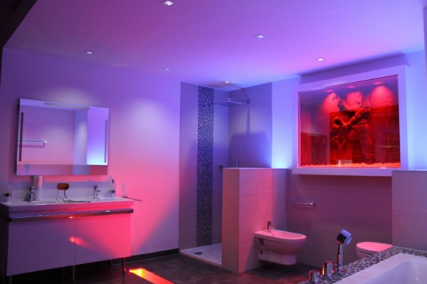 Ultra-grande-púrpura Diseño de interiores en las luces de techo baño