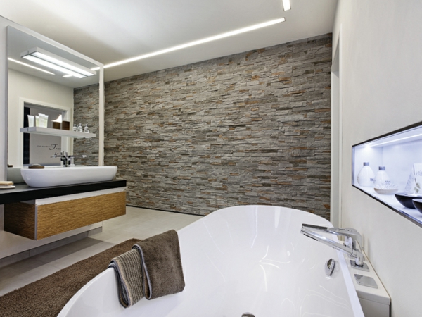 Luxhaus-ultra-nagy-belsőépítészeti a fürdőszobában mennyezeti lámpák